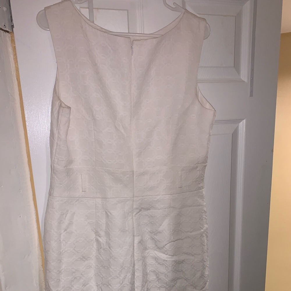 White sleeveless dress